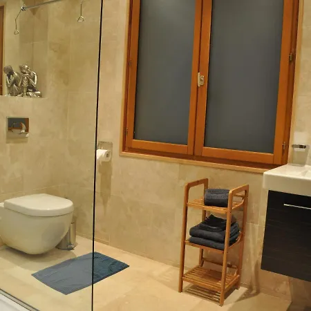 فيلة Luxury With Pool In Malvi S